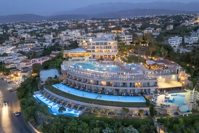 Hôtel Leptos Panorama 5*