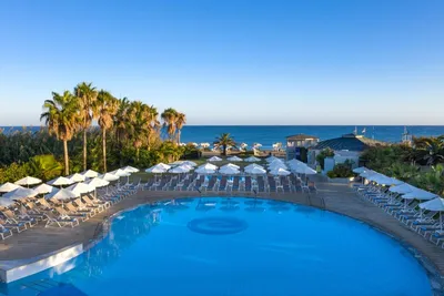 Hôtel Minos Mare 4*