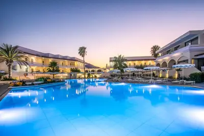 Hôtel Niriides Beach 4*