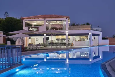 Cavo Orient Beach Hôtel 4*