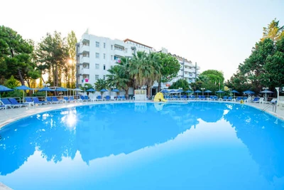 Hôtel Flora Suites 3*