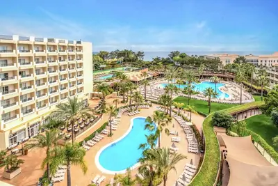 Hôtel 3HB Guaraná 4*