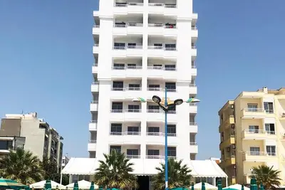 Hôtel Perandor Beach 4*