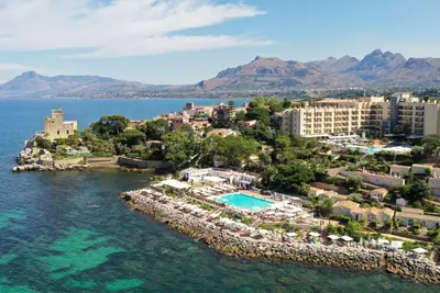 Hôtel Domina Zagarella 4*