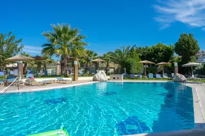 Stamos Hôtel 3*