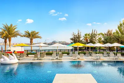 Hôtel Rove La Mer Beach 3*