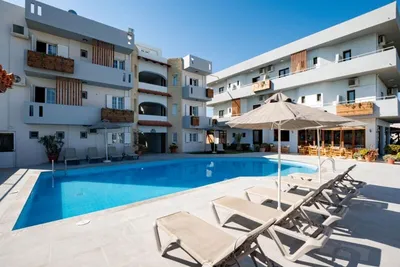 Dimitra Hôtel (Kokkini Hani) 3*