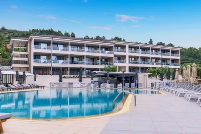 Hôtel Lagomandra Beach 4*