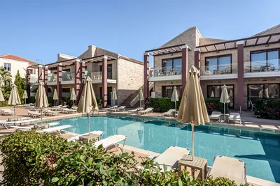 Hôtel Althea Village 4*