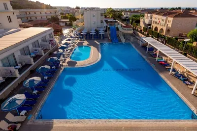 Hôtel Delfinia 4*