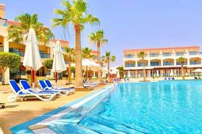 Hôtel Ivy Cyrene Island Aqua Park Resort 4*