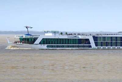 Croisière sur le AMADOLCE : France