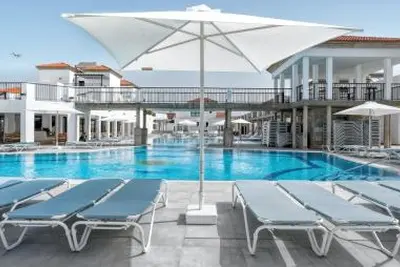 Mondi Club Broncemar Beach Suites 4*