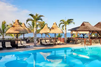 Hôtel Iloha Seaview 3* (Location de voiture incluse)
