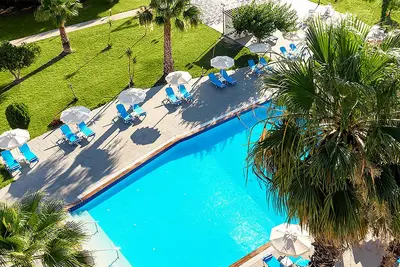 Hôtel Olive Garden 4*