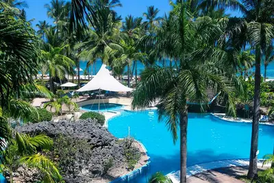 Hôtel Diani Reef Beach Resort & Spa 5*