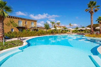 Hôtel Is Serenas Badesi Resort 4*