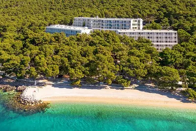 Hôtel Bluesun Marina 4*
