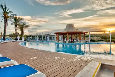 Hôtel DB Seabank Resort + Spa 4*