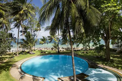 Hôtel Neptune Beach Resort 4* + Safari 1 nuit