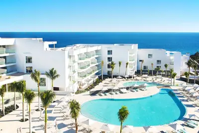 Hôtel Lava Beach 5*