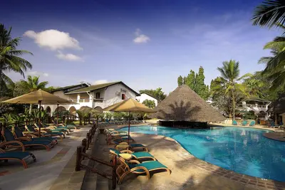 Hôtel Pinewood Beach Resort & Spa 4*