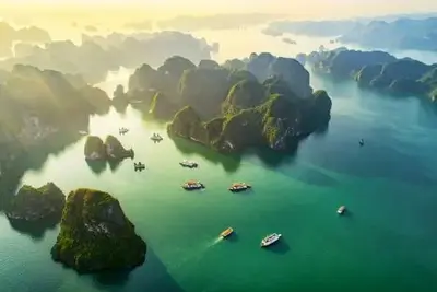 Circuit Des Rivières de Sapa à la Baie d'Halong