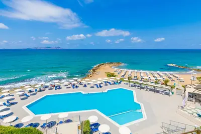Club Jumbo Themis Beach