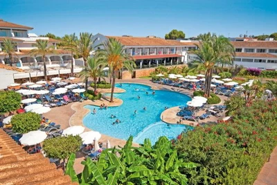 LUXiClub Beach Club Font de Sa Cala