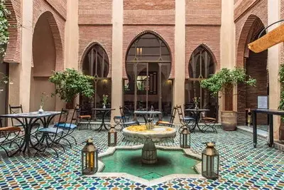 Riad Le Perroquet Bleu Suites & Spa