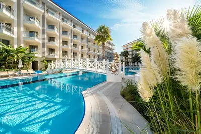 Hôtel Ramada Hotel & Suites by Wyndham Kusadasi