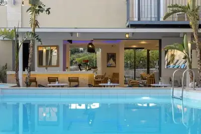 Hôtel La Stella Suites