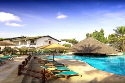 Hôtel Pinewood Beach Resort 4* + Safari 1 nuit