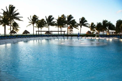 Hôtel BlueBay Grand Esmeralda