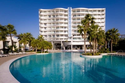 Hôtel Radisson Beach Hotel