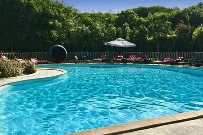 Résidence hôtelière Le Vallon - Location de voiture incluse
