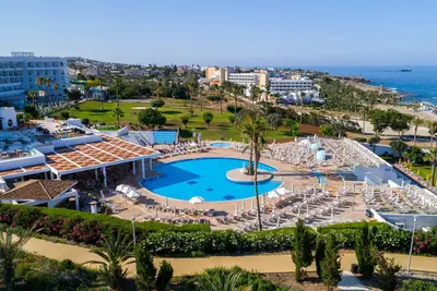 Hôtel Leonardo Laura Beach