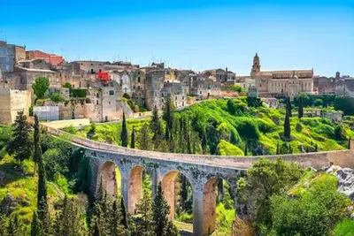 Autotour Sur la route : Découverte des Pouilles et de Matera