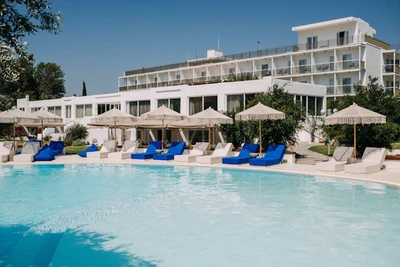 Club Eldorador Brown Beach