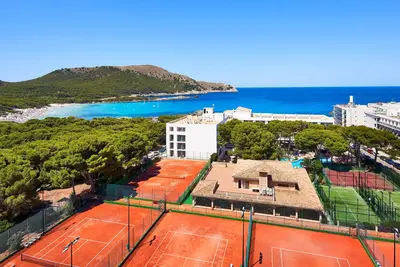 Hôtel S'entrador Playa