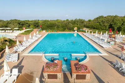 Camping Hu Montescudaio Village