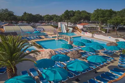 Camping Domaine les Charmilles