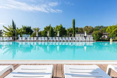 Camping Hu Norcenni Girasole Village