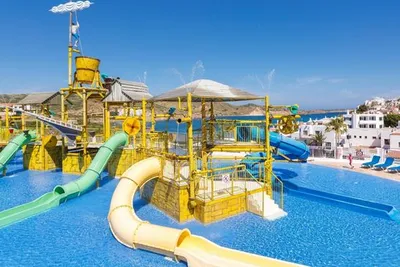Fergus Club Carema Splash 4*