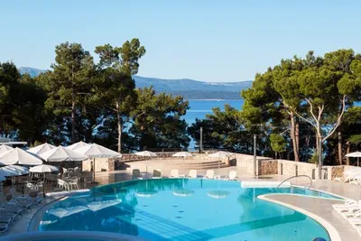 Hôtel Bluesun Elaphusa 4*