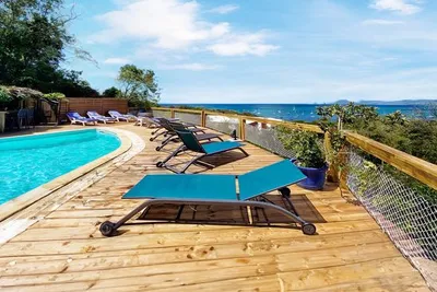 Anoli Lodges