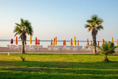 Buka Sandy Beach Resort 4*