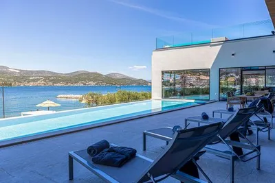 Marinus Beach Hotel 4*