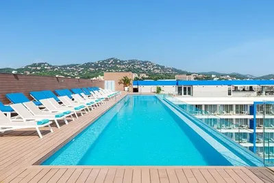 L'Azure Hôtel 4*