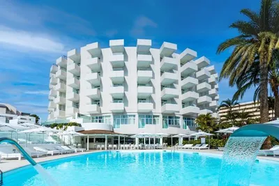 Hôtel HL Rondo 4*